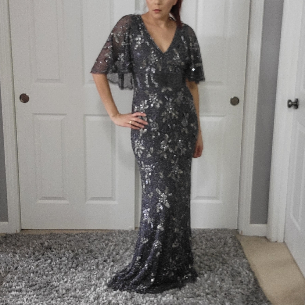 Adrianna Papell Women's Beaded cape Gray Maxi Dress / Size 6. NWOT.